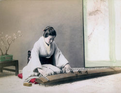70601-0015 - Woman Playing Koto
