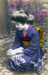 101004-0056 - Woman in Kimono