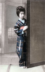 110707-0006 - Woman in Kimono