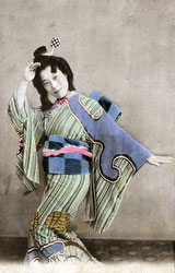 120409-0023 - Dancing Geisha