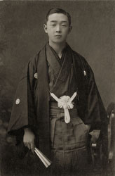 120821-0036 - Man in Kimono