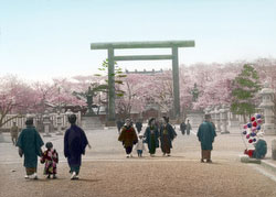 130602-0007 - Yasukuni Shinto Torii