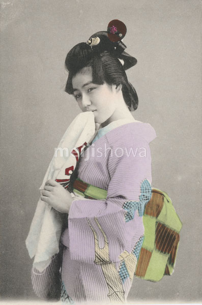 140302-0031 - Woman in Kimono